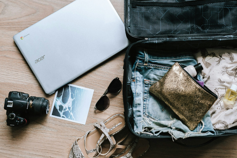 Packing Light 5 Essentials You Can’t Forget (1)